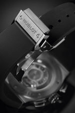 Load image into Gallery viewer, Hublot Classic Fusion Aerofusion Titanium 525.NX.0170.RX - cinturino caucciù nero - cassa titanio - quadrante scheletrato
