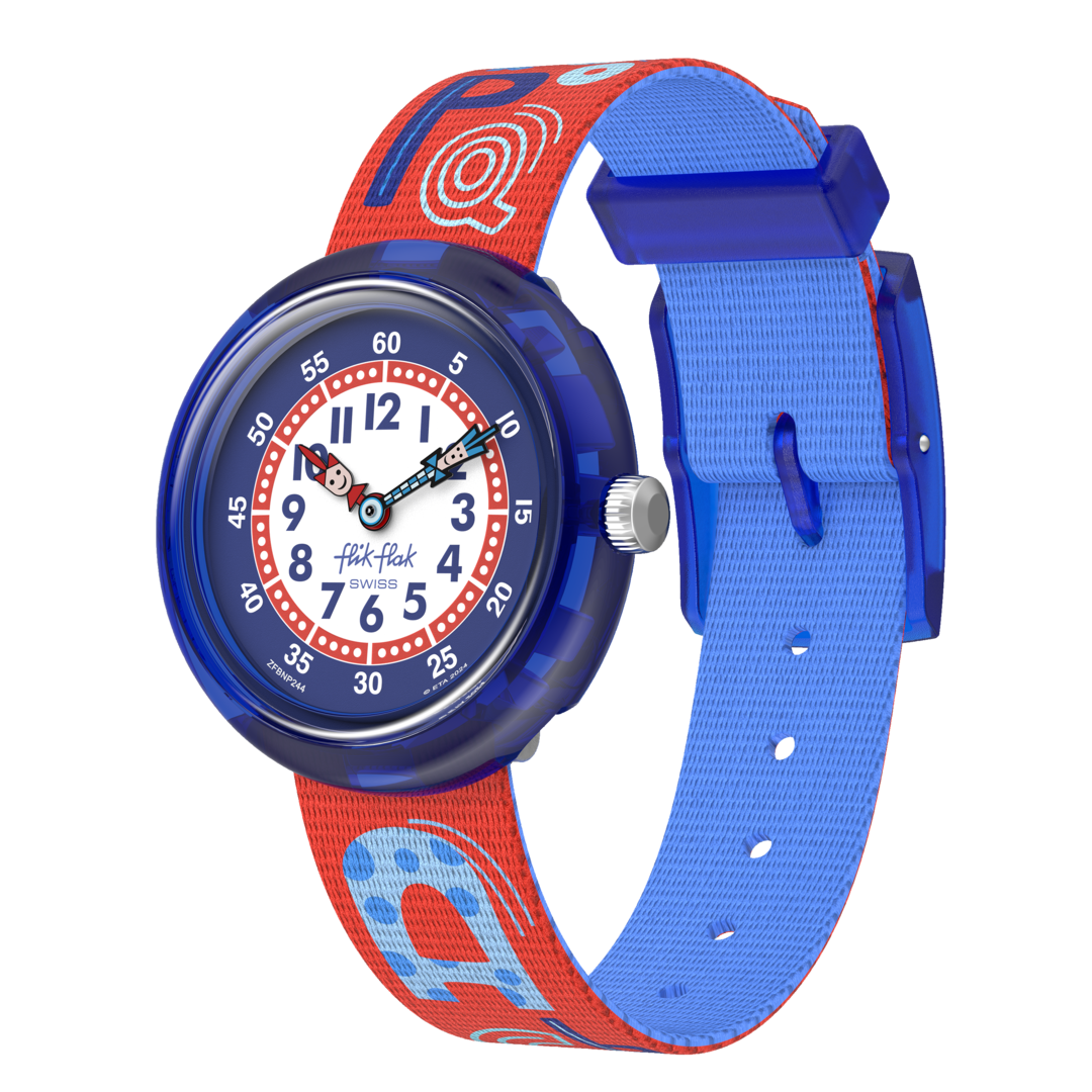 Orologio Flik Flak Know Your ABC modello FBNP244 con cassa blu in plastica, quadrante bianco e lancette rosse e blu per facile lettura dell’ora.