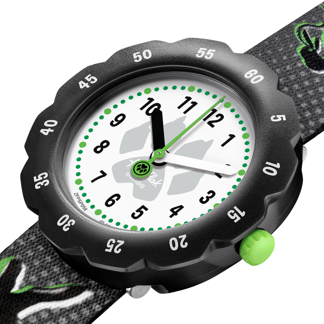 Dettaglio del cinturino verde con stampa e fibbia ad ardiglione Flik Flak Miraculous Cat Noir