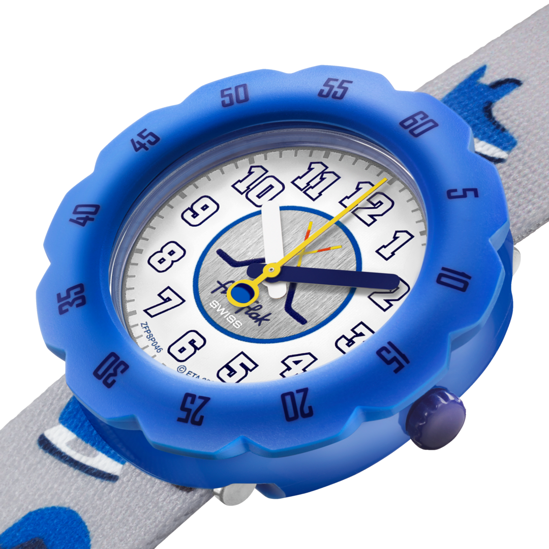 Dettaglio del cinturino grigio con stampa tecnica e fibbia del Flik Flak Puck It.