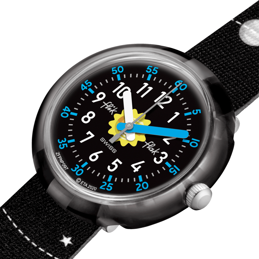 Dettaglio del cinturino nero in PET riciclato con motivi spaziali Flik Flak Solar System