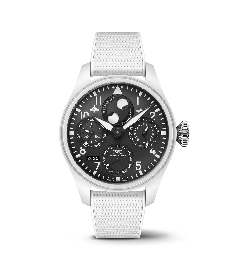 IWC Big Pilot’s Watch Perpetual Calendar TOP GUN Lake Tahoe IW503008 con cassa ceramica bianca da 46,5 mm e quadrante bianco sunray.