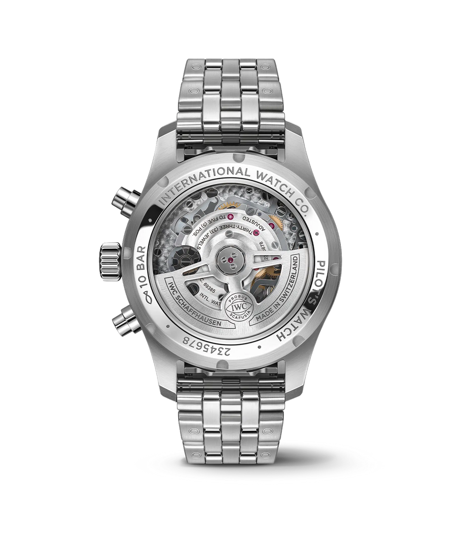 Dettaglio quadrante blu con numeri arabi luminescenti e lancette rodiate.