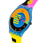 Load image into Gallery viewer, Dettaglio del quadrante multicolore con lancetta delle ore nera e lancetta dei minuti rosa.