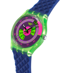 Load image into Gallery viewer, Dettaglio del quadrante multicolore con finestre giorni alle ore 3 e 9 e datario a ore 1.