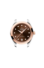 Load image into Gallery viewer, Profilo laterale della cassa in acciaio da 30 mm con vetro zaffiro bombato antiriflesso e corona a vite Omega.