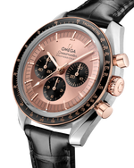 Load image into Gallery viewer, Bracciale in Moonshine™ Gold con maglie lucide e satinate e chiusura deployante coordinata dell’Omega Speedmaster Moonwatch Professional