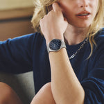 Load image into Gallery viewer, Seiko Presage Classic SPB525J1 - bracciale e cassa acciaio - quadrante blu con datario - polso