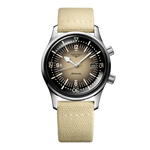 Load image into Gallery viewer, Quadrante beige con numeri arabi e indici dipinti, lancette argentate lucide con trattamento Swiss Super-LumiNova® dell'orologio Longines Legend Diver automatico