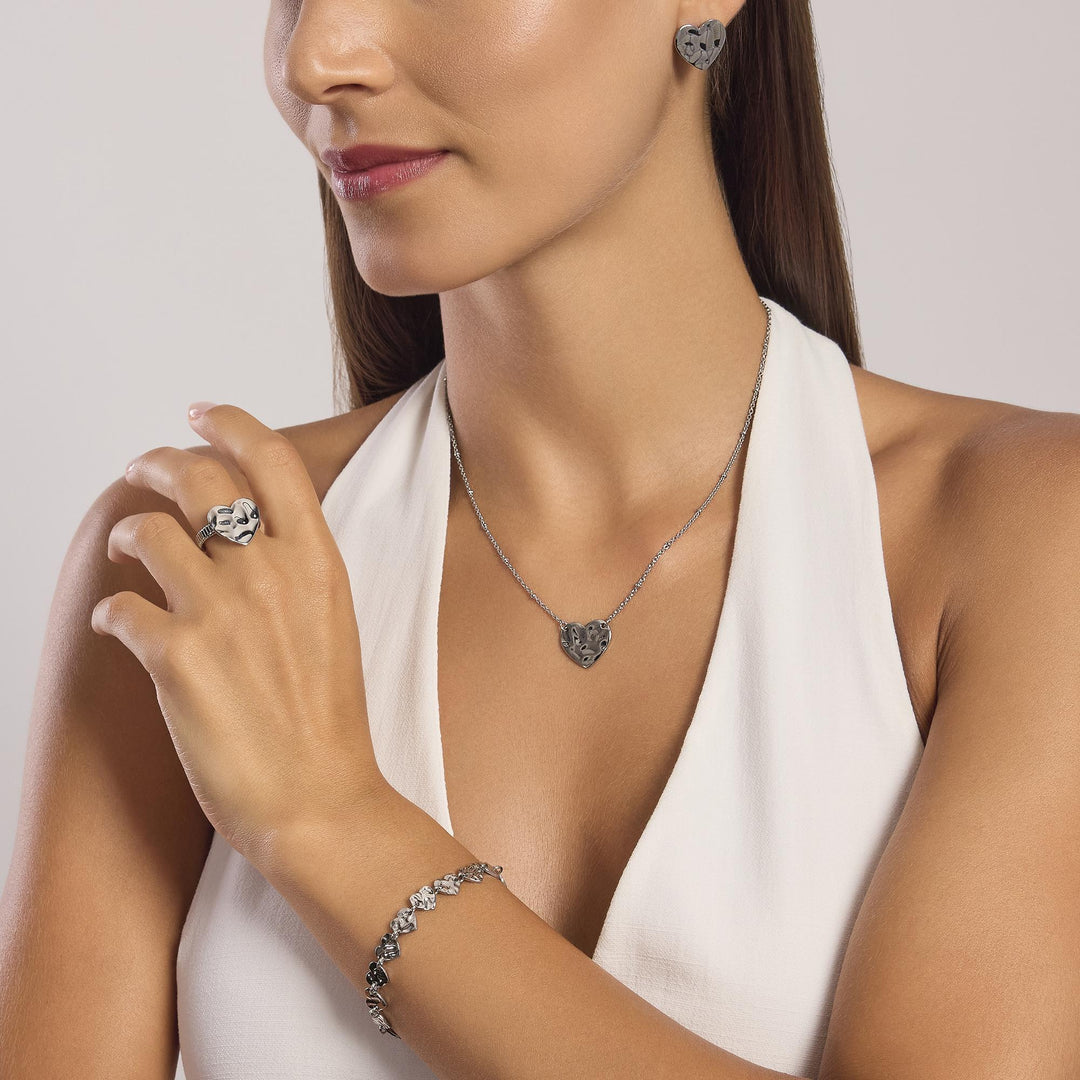 Anello tubogas con cuore martellato