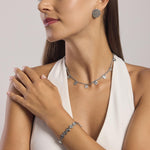 Load image into Gallery viewer, Bracciale con tondi effetto martellato
