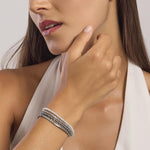 Load image into Gallery viewer, Bracciale con perle e tennis bianco

