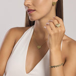 Load image into Gallery viewer, Girocollo dorato con cuore martellato
