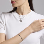 Load image into Gallery viewer, Bracciale con catena rolò e fiori
