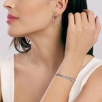 Load image into Gallery viewer, Bracciale con catene e cristalli
