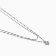 Girocollo con catene e quadrifoglio