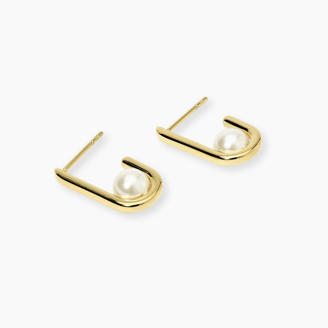 Orecchini dorati con perle conchiglia