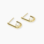 Orecchini dorati con perle conchiglia