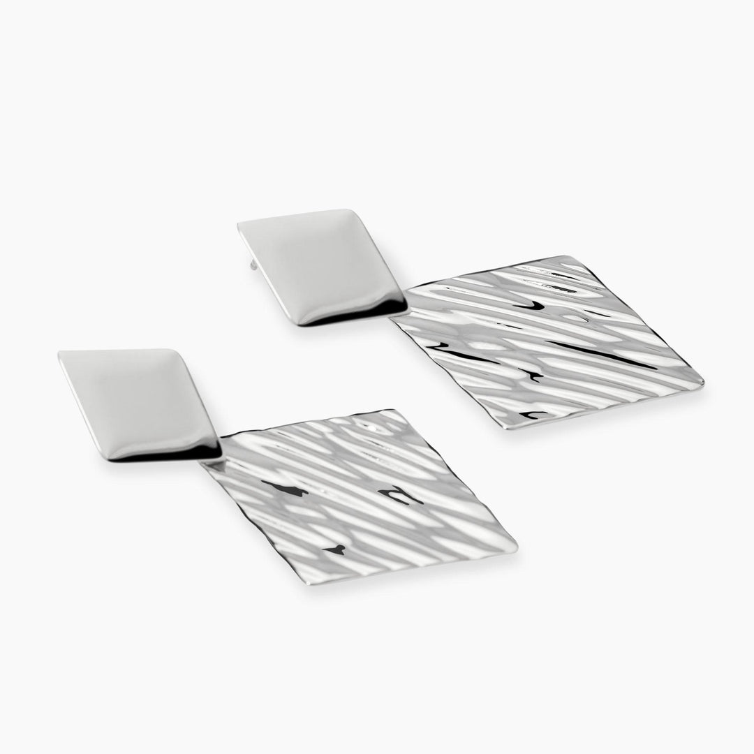 Orecchini con pendenti martellati