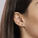 Load image into Gallery viewer, Mabina Orecchini a lobo tondi con diamanti lab-grown 563907