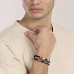 Load image into Gallery viewer, Kidult Bracciale in lab leather nera e cilindri borchiati 831171