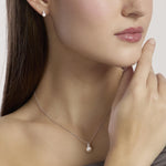 Load image into Gallery viewer, Mabina Orecchini con perle coltivate e diamanti lab-grown 563954