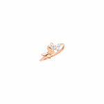 Load image into Gallery viewer, Anello Farfalla Prezioso DoDo in oro rosa 9K con 4 diamanti bianchi, design delicato e simbolico.

