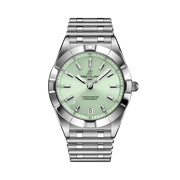 Breitling Chronomat 32 con cassa in acciaio da 32 mm e quadrante verde menta.