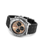Load image into Gallery viewer, Dettaglio del cinturino in caucciù nero con fibbia pieghevole in acciaio dell’orologio Breitling Chronomat B01 42.
