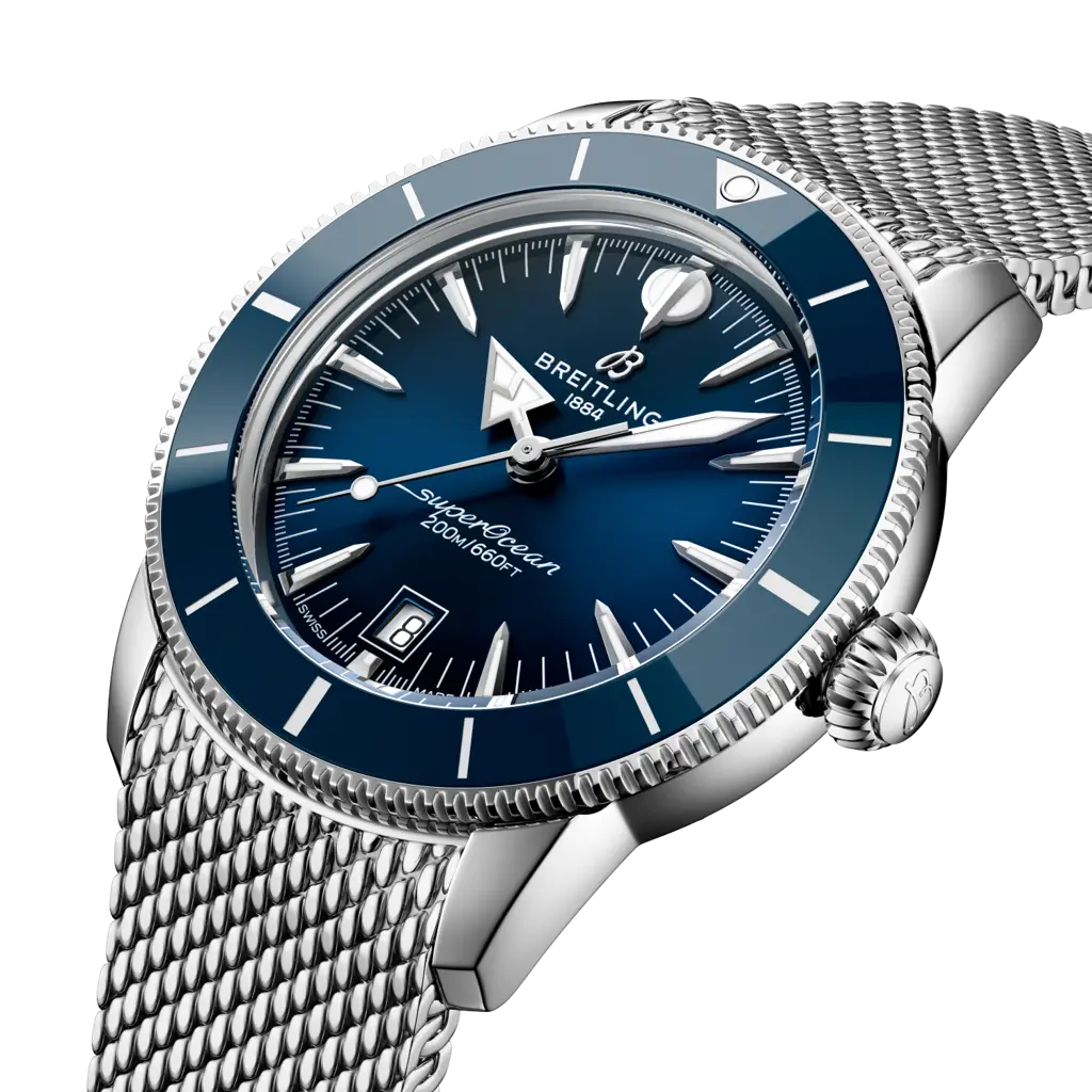 Cassa in acciaio inox da 42 mm con lunetta unidirezionale in ceramica, vetro zaffiro bombato antiriflesso su entrambi i lati e corona a vite del Breitling Superocean Heritage