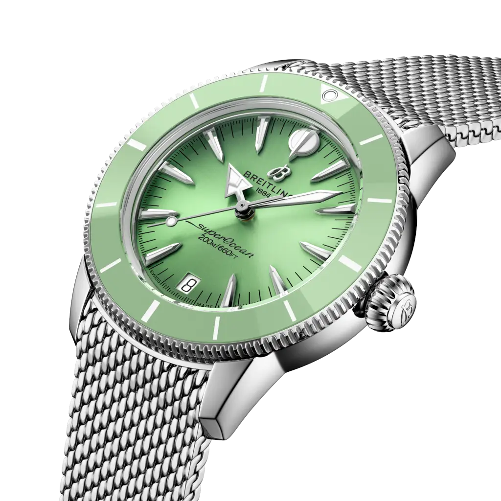 Cassa in acciaio inossidabile da 36 mm con lunetta unidirezionale, vetro zaffiro bombato antiriflesso su entrambi i lati del Breitling Superocean Heritage