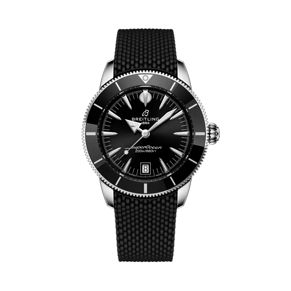 Quadrante nero opaco con indici e lancette luminescenti, datario a finestrella a ore 6 dell'orologio Breitling Superocean Heritage B31 Automatic 40