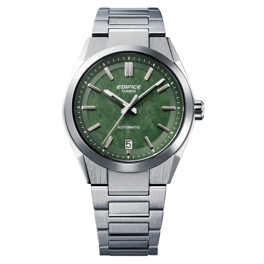 Cassa in acciaio inox da 39 mm con fondello trasparente e vetro zaffiro antigraffio del Casio Edifice EFK-100D-3A