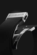 Load image into Gallery viewer, Hublot Classic Fusion Chronograph Titanium 521.NX.1171.RX - cassa in titanio - cinturino gomma nera - quadrante nero con cronografo e datario