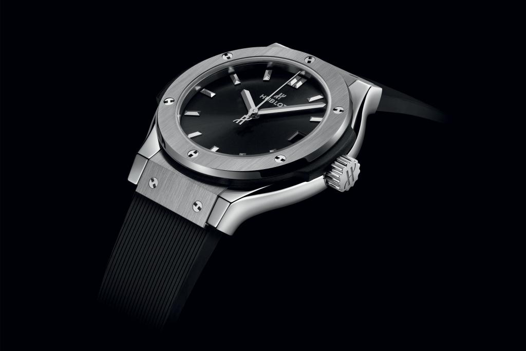 Hublot Classic Fusion Titanium Nero 33mm 581.NX.1470.RX - cinturino caucciù nero - cassa titanio - quadrante nero con datario