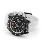 Load image into Gallery viewer, Cinturino bianco in caucciù con fibbia ad ardiglione in Breitlight® del Breitling Endurance Pro 38.
