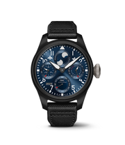 IWC Big Pilot’s Watch Perpetual Calendar Edition «Rodeo Drive» IW503001 con cassa in ceramica nera da 46,5 mm e quadrante blu.