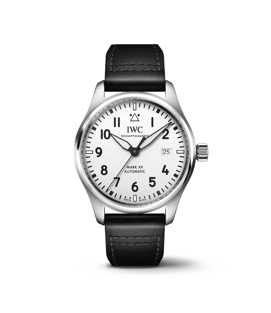 IWC Pilot’s Watch Mark XX IW328207 con cassa in acciaio 40 mm e quadrante bianco con numeri arabi neri.