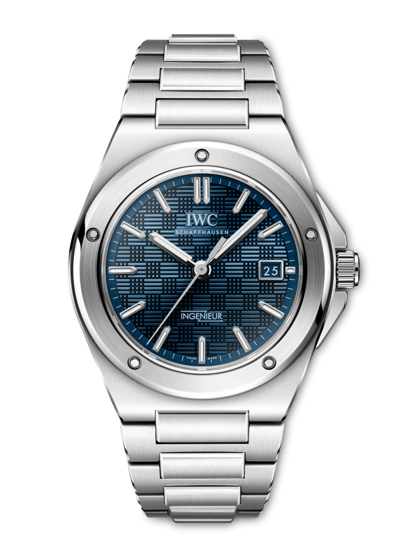 Quadrante blu con motivo a griglia e lancette rodiate luminescenti dell’Ingenieur Automatic 40 IW328907.