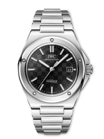 Load image into Gallery viewer, Quadrante nero con motivo a griglia e datario dell’IWC Ingenieur Automatic 40 IW328901, lancette e indici luminescenti.
