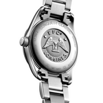 Load image into Gallery viewer, Vista laterale del Longines Evidenza L22864876 evidenziando la cassa curvata in acciaio, corona zigrinata e cinturino in pelle marrone con fibbia ad ardiglione.
