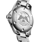 Load image into Gallery viewer, Fondello avvitato in acciaio inossidabile del Longines Hydroconquest con movimento meccanico automatico calibro L888 e riserva di carica di circa 72 ore, impermeabile fino a 30 bar
