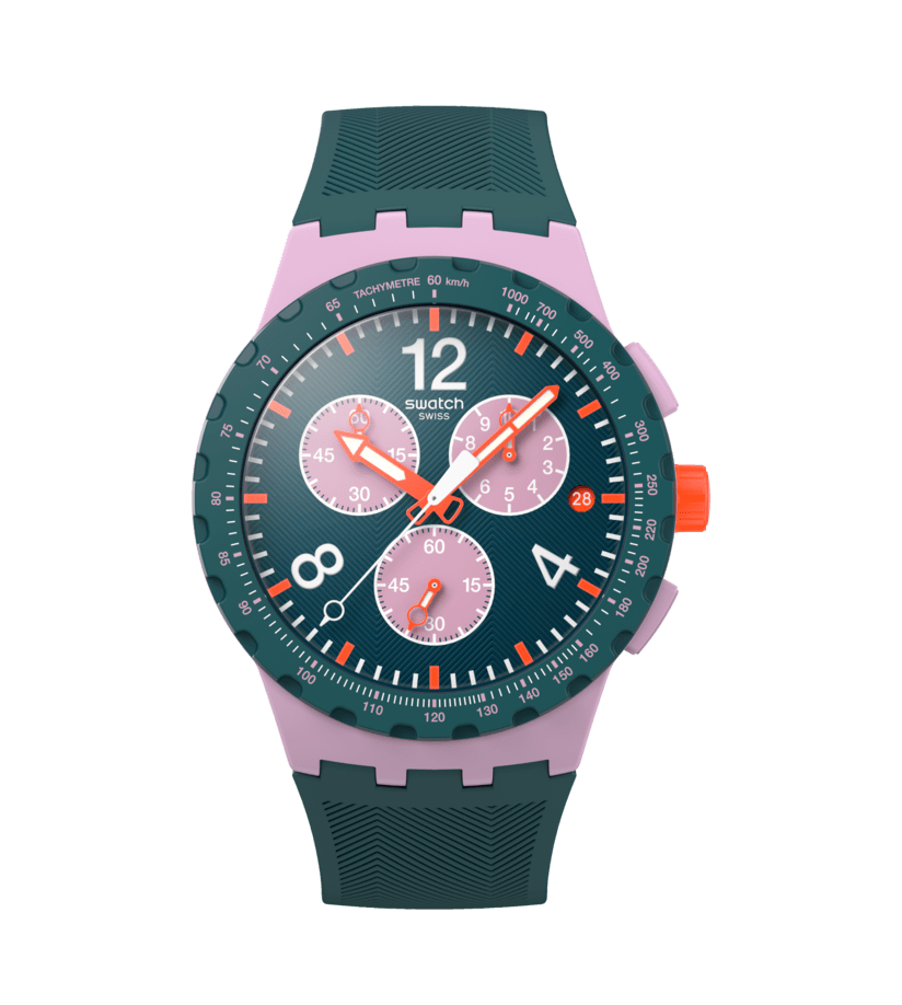 Quadrante verde scuro testurizzato con numeri bianchi e lancette arancioni del cronografo Swatch Moment of Rose SUSP400.