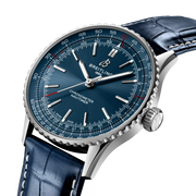 Profilo laterale della cassa in acciaio inossidabile con vetro zaffiro bombato antiriflesso del Navitimer 41.