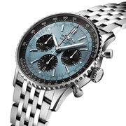 Profilo laterale della cassa rotonda in acciaio inossidabile con vetro zaffiro bombato antiriflesso del Navitimer B01 Chronograph 41.