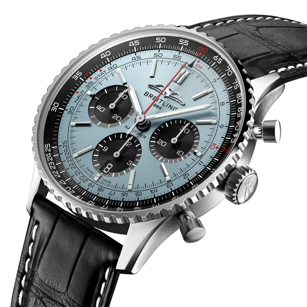 Profilo laterale della cassa in acciaio inox lucido con vetro zaffiro bombato antiriflesso del Navitimer B01 Chronograph 43.