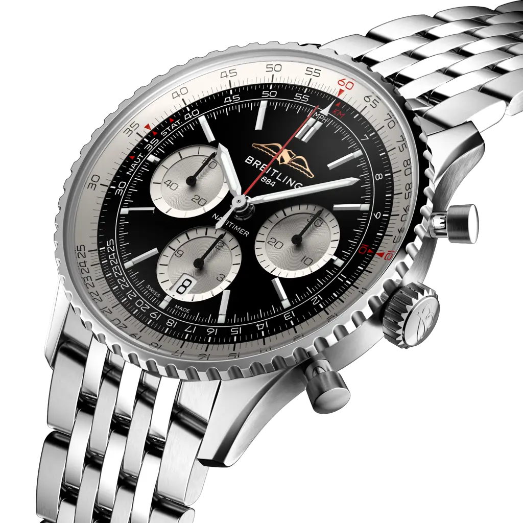 Quadrante nero con indici luminescenti e lancette a bastone del Breitling Navitimer B01 Chronograph 43 AB0138211B1A1.