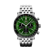 Quadrante verde con indici luminescenti e lancette a bastone del Breitling Navitimer B01 Chronograph 46 AB0137241L1A1 in acciaio inox.