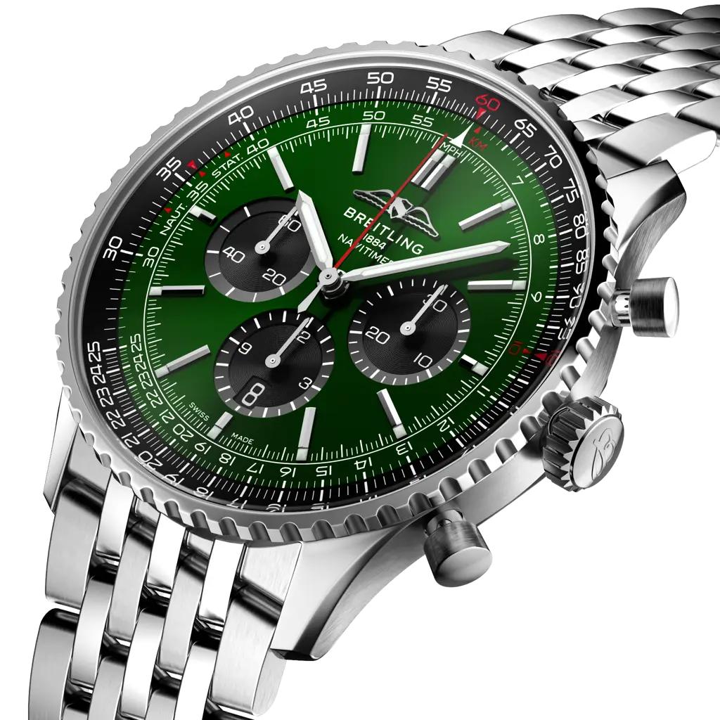 Vista laterale della cassa rotonda in acciaio inossidabile con vetro zaffiro bombato antiriflesso del Navitimer B01 Chronograph 46.