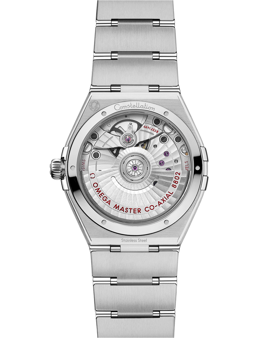 Cassa in acciaio inox da 34 mm con lunetta liscia e ritocchi lucidi dell’Omega Constellation Co-Axial Master Chronometer